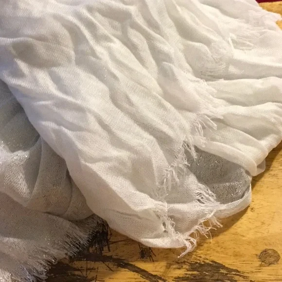 Sheer Silver and white scarf - Picture 2 of 2